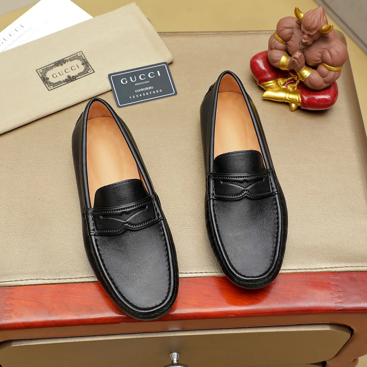 Men's shoes 💰360💰💰GUCCI Gucci official website synchronizes the latest model 🛃The upper is made of imported cowhide, 🐷leather lining, rubber outsole, 🎩🎩top-notch handcrafted workmanship with fine stitches and threads🔍definitely satisfy those perfectionist men who pursue high luxury quality 👏 Colors available! Code number 38-44 Large quantity in stock